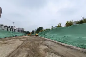 青山一批道路传来好消息图片