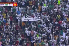 2-0领先后沙特球迷手举标语：CHINA MADE IN JEDDAH图片