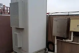 楼顶怎么多了通讯一类的基站设备？业主：家有小孩 害怕辐射图片