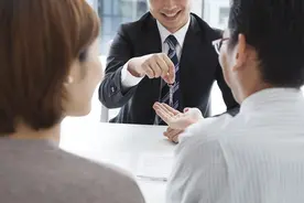 深圳“黑中介”吃250万差价迷雾：天价服务费从何而来？图片