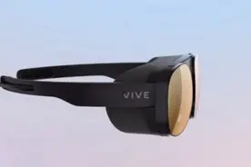 HTC推3888元可折叠VR眼镜，造型酷似“虫眼”，对近视用户超友好图片