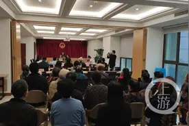 父亲起诉子女，要求孩子支付赡养费，常回家看看……图片