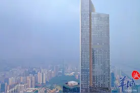 广州又一地标式高楼封顶，320米图片