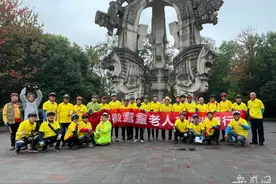 风雨兼程！合肥老人组织10月15日骑单车环巢湖图片