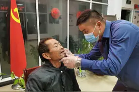 气大！七旬老人从广东负气出走徒步400公里，5天没吃饭，被高速工作人员救下图片