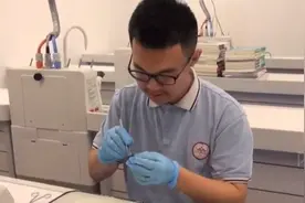 山东一男孩解剖小龙虾斩获奥赛金牌，获保送清北资格视频封面