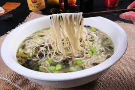 七夕会·美食｜咸菜肉丝面图片