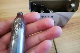 当你身边的孩子手中出现这个“小钢瓶”，请务必报警图片