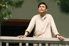《八角亭谜雾》开播，杭州籍演员邢岷山出演，与吴越戏里演夫妻戏外结干亲图片