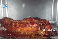 脆皮烤肉：肥而不腻，酥脆爽口图片