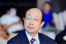 21对话｜专访对外经贸大学国际商务研究中心主任王健：建立国际贸易服务生态体系，促进贸易高质量发展图片