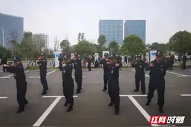 杨剑峰：“老警”拳更劲图片