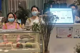 这家咖啡店因为“太安静”火了！背后故事很暖心图片