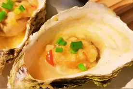 让人闻香止步的蒜香浓郁，鲜味十足~蒜蓉蒸生蚝图片