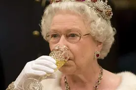 英女王戒酒图片