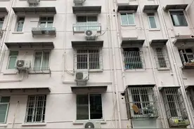 小区旧改外立面刷得粉嫩嫩，网友：老破小也有“少女心”呀图片
