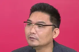 龚格尔：《流浪地球2》将续写中国特色科幻故事视频封面
