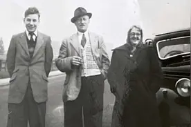 “X博士”斯图尔特撰文追忆恩师如何让自己爱上表演图片