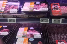 沪猪肉供应恢复正常、价跌至3年来最低！菜市场超过2/3品种零售每斤10多元｜老谢逛菜场图片