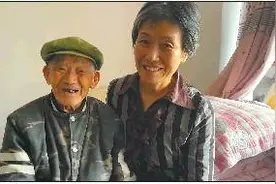 孝行齐鲁｜女儿用孝心坚守，离开自己小家照顾九旬父亲图片