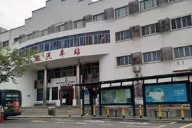 深圳最美长途汽车站悄然关停，深圳大鹏车站关停图片