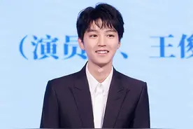 王俊凯谈为何去电影院观影：好电影会带来很多思考图片