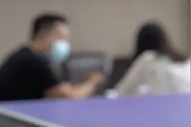 深陷“伪市值管理” 他一周内血亏1300多万视频封面