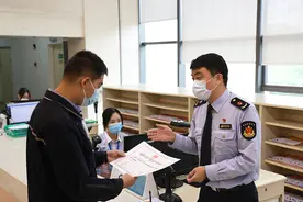 上海全面实施工业产品生产许可告知承诺改革，浦东颁出首证图片