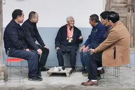 95岁抗美援朝老兵绝口不提战功 晚年心愿：寻找幸存山东战友再见一面图片