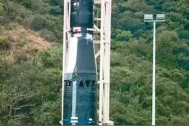 台湾自产卫星“玉山”、“飞鼠”仅活8个月即退役，无法解译有效资料图片