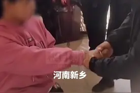 18岁残疾女孩订婚时面无表情，哥哥：妹妹不同意，已退婚图片