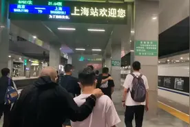 伪装成客户“钓鱼”，六人团伙专骗主播、陪玩被上海警方抓获图片