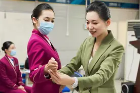 南航：木棉尊礼 亲和精细图片