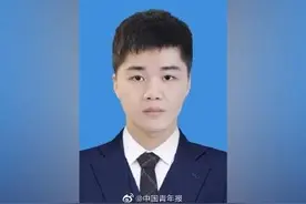 25岁青年学者成了985高校的博导图片