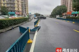 撞坏护栏可以不用管？错！撞坏护栏驶离现场仍然算肇事逃逸图片