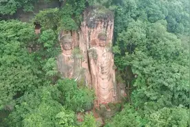 川渝秘境丨四川彭山老鹰岩摩崖造像：世界第一大双佛与寿星彭祖是“同乡”图片