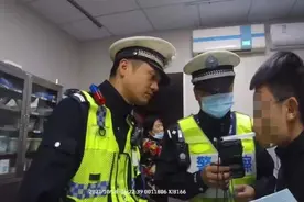 早餐喝下4瓶啤酒还开车！“嘭”的一声，龙游小伙在斑马线撞倒了老人图片