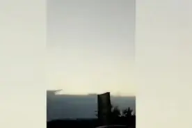 以色列一名工作人员被起飞的热气球带到半空中后掉落身亡图片