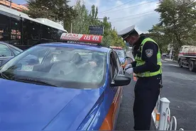 10月18日起，副驾驶及后排乘客不系安全带将面临罚款图片