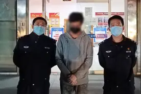 男子在北京地铁偷拍女士裙底，被发现后删照片不承认！没用，拘图片