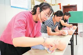 中国家政服务从业人员已达3000万人，约90%人员来自农村地区——做好家政兴农大文章图片