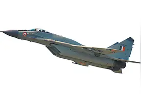 米格-29战机、M777火炮、无人机......印军在中印边境不断集结新装备，专家：这是“和龙王比宝”图片