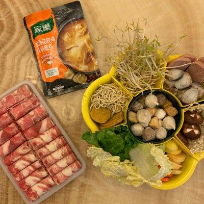 花胶墨鱼香菇鸡汤的做法大全 花胶墨鱼炖鸡的做法 花胶墨鱼香菇鸡汤的做法大全 花胶墨鱼炖鸡的做法