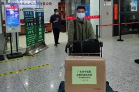 九次出征驰援各地抗击疫情！这九张图，让人瞬间破防图片