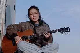 清华虚拟学生被质疑真人AI换脸，研发团队：早已注明来源视频封面