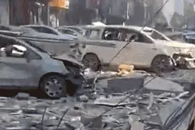 现场直击沈阳爆炸事故 亲历者讲述：玻璃被震碎 车门失灵 从公交车窗爬出图片