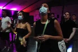 英国多地女子称在夜店遭扎针后晕倒失忆 警方展开调查图片