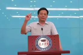 城外有“湖”更有“诗”“向阳湖守望者”李城外携6本诗集“回归”图片
