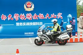 北京800名“铁骑交警”够用吗？如何做到“四快”？独家揭秘图片