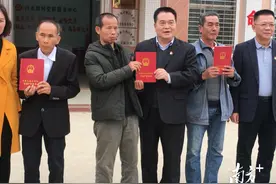 湛江“房地一体”农村不动产确权登记发证已完成26.94万宗图片
